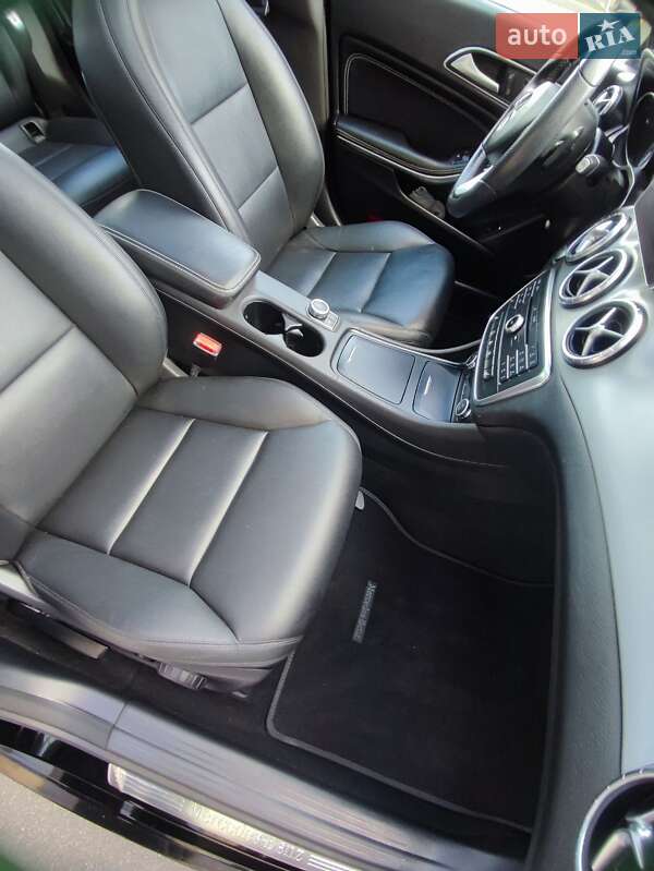 Седан Mercedes-Benz CLA-Class 2015 в Чернігові