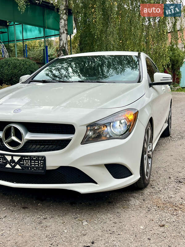 Седан Mercedes-Benz CLA-Class 2015 в Валках