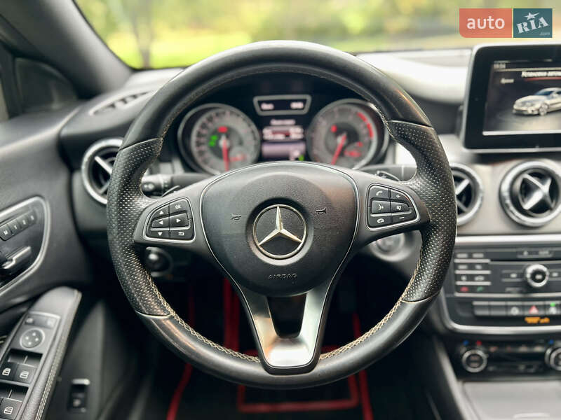 Седан Mercedes-Benz CLA-Class 2015 в Валках