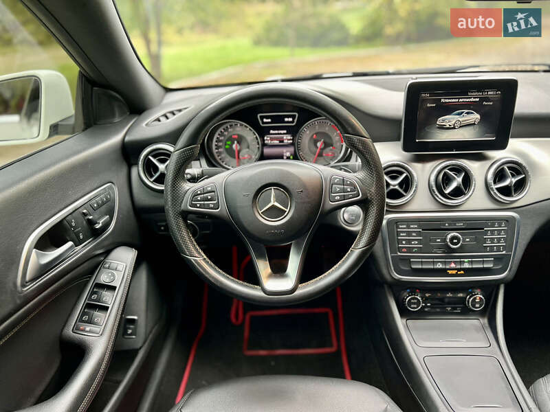 Седан Mercedes-Benz CLA-Class 2015 в Валках