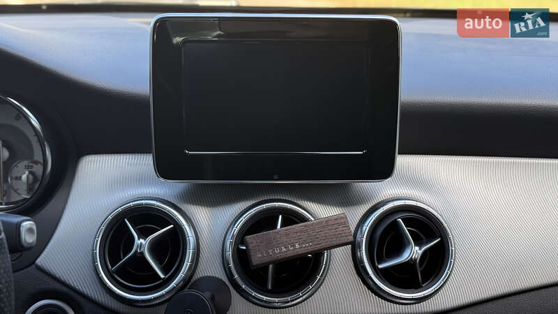 Седан Mercedes-Benz CLA-Class 2015 в Києві