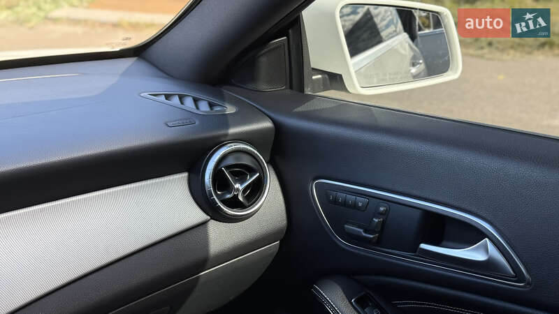 Седан Mercedes-Benz CLA-Class 2015 в Києві