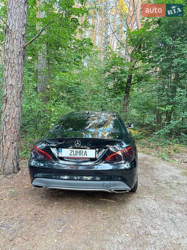 Седан Mercedes-Benz CLA-Class 2018 в Киеве