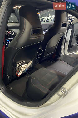 Седан Mercedes-Benz CLA-Class 2023 в 