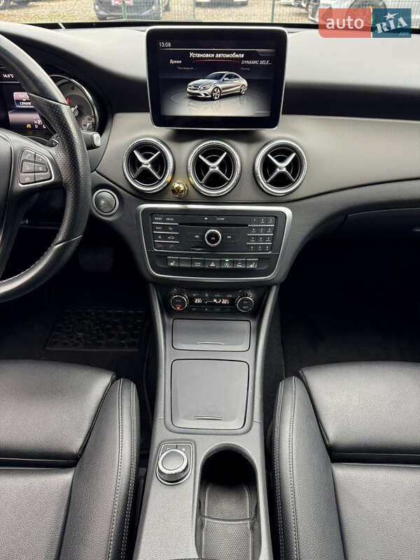 Седан Mercedes-Benz CLA-Class 2016 в Киеве