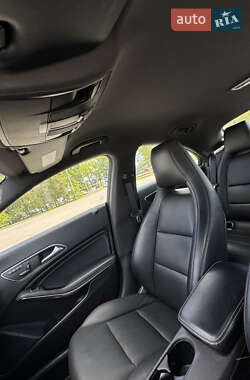 Седан Mercedes-Benz CLA-Class 2013 в 