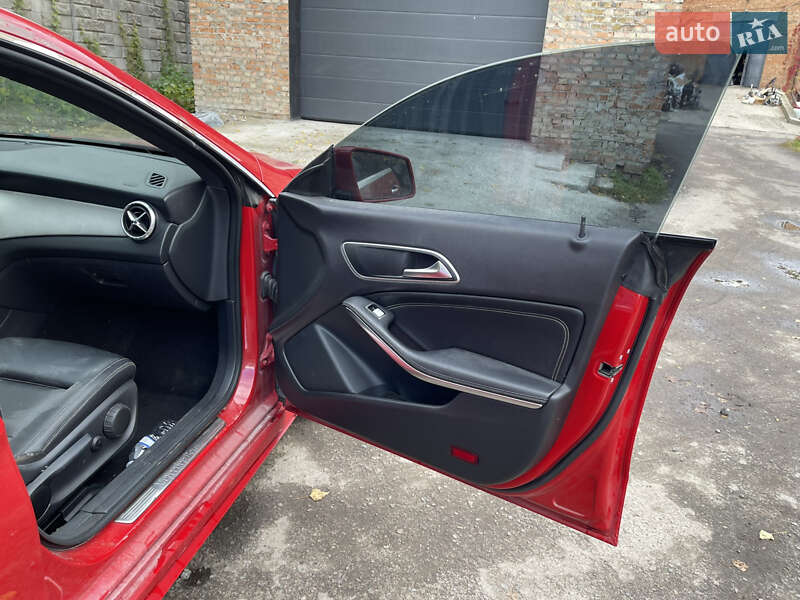 Седан Mercedes-Benz CLA-Class 2015 в Ровно фото 5 Седан Mercedes-Benz CLA-Class 2015 в Ровно