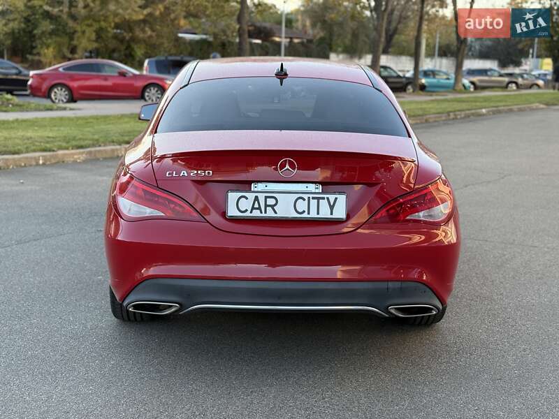 Седан Mercedes-Benz CLA-Class 2018 в Києві