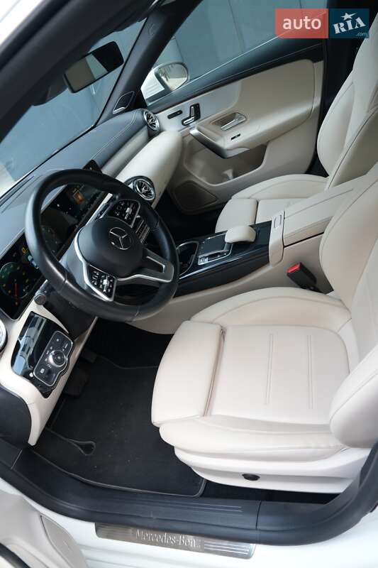 Седан Mercedes-Benz CLA-Class 2020 в Києві