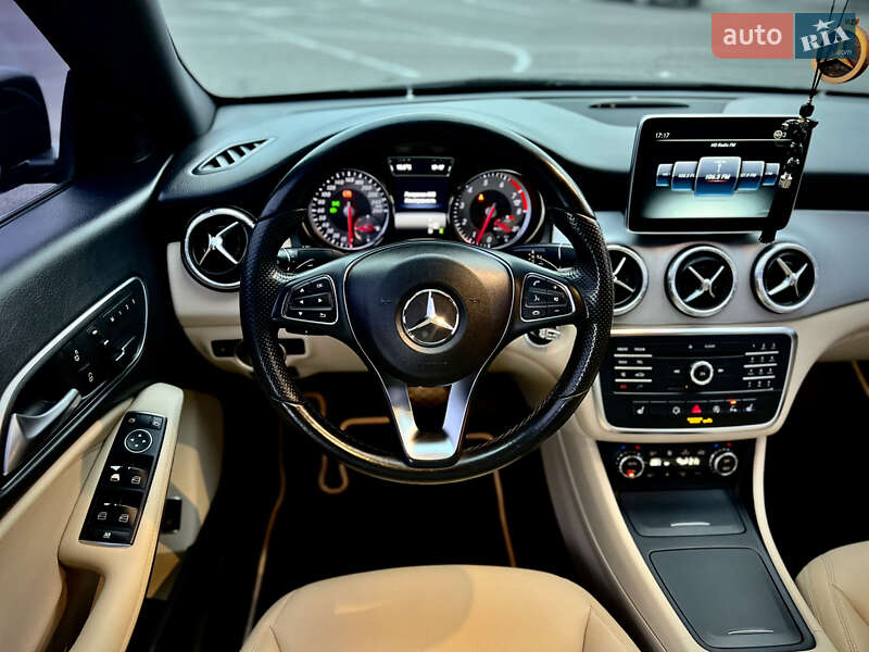 Седан Mercedes-Benz CLA-Class 2015 в Киеве