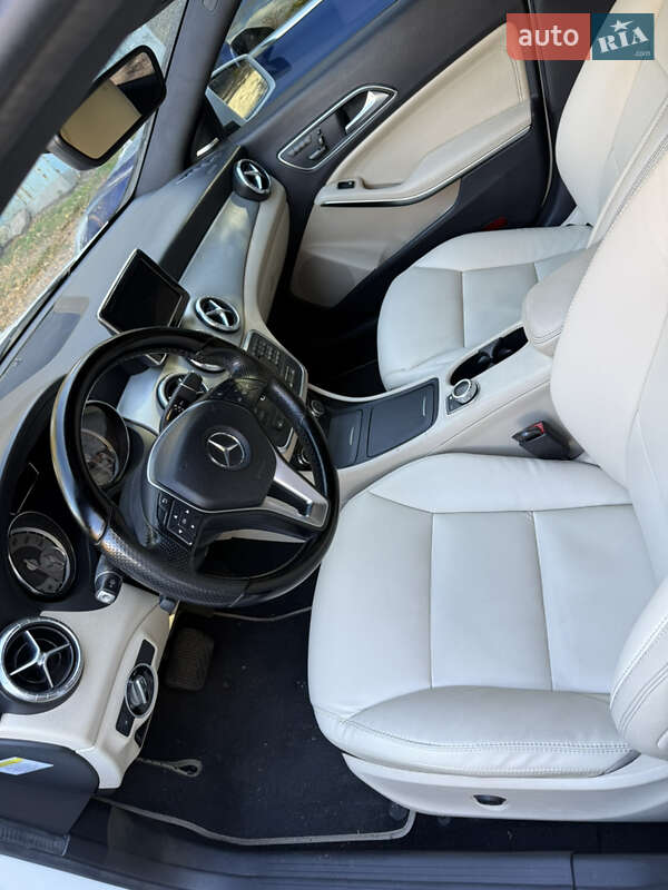 Седан Mercedes-Benz CLA-Class 2013 в Запоріжжі фото 12 Седан Mercedes-Benz CLA-Class 2013 в Запоріжжі