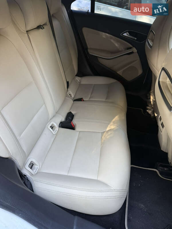 Седан Mercedes-Benz CLA-Class 2013 в Запоріжжі фото 16 Седан Mercedes-Benz CLA-Class 2013 в Запоріжжі