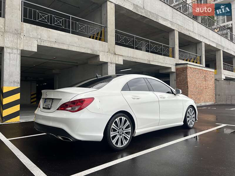 Седан Mercedes-Benz CLA-Class 2018 в Києві