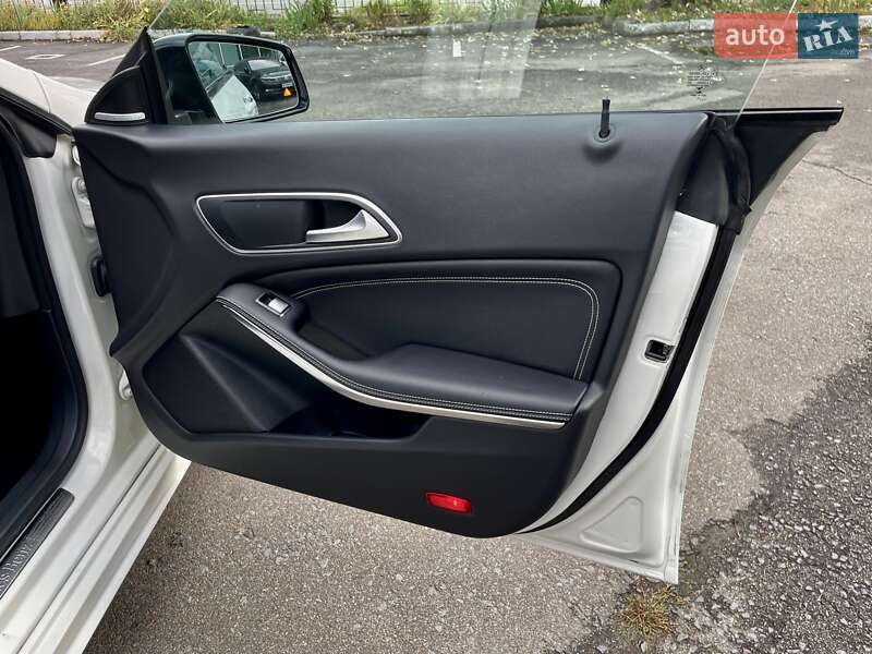 Седан Mercedes-Benz CLA-Class 2016 в Киеве фото 20 Седан Mercedes-Benz CLA-Class 2016 в Киеве