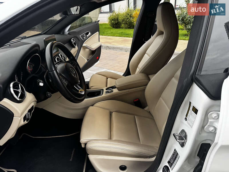 Седан Mercedes-Benz CLA-Class 2018 в Киеве