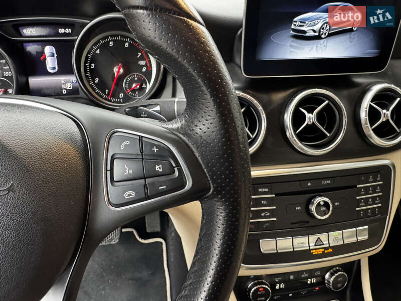 Седан Mercedes-Benz CLA-Class 2018 в Киеве