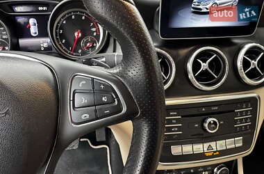 Седан Mercedes-Benz CLA-Class 2018 в  фото 25 Седан Mercedes-Benz CLA-Class 2018 в