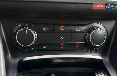 Седан Mercedes-Benz CLA-Class 2013 в  фото 16 Седан Mercedes-Benz CLA-Class 2013 в