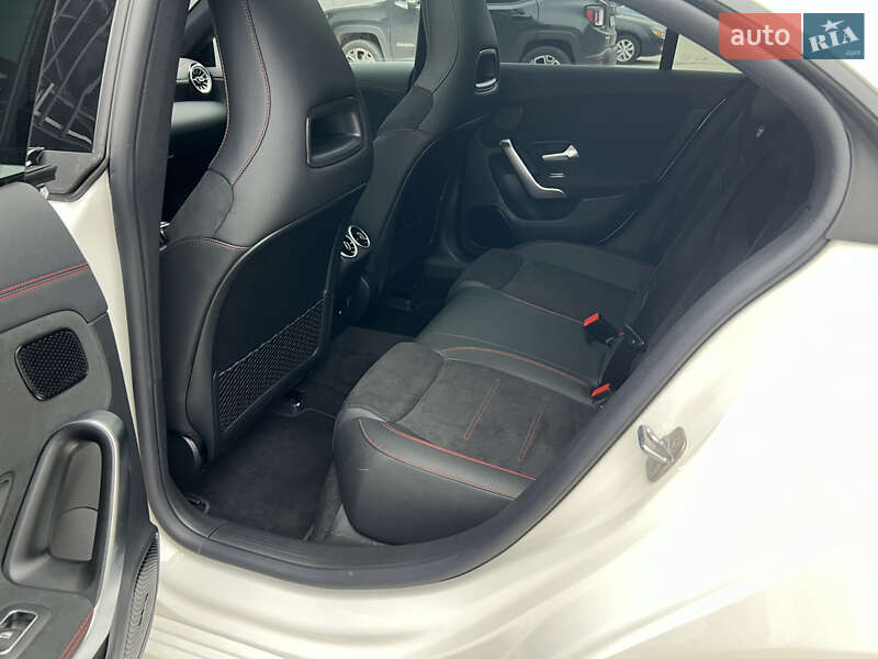 Седан Mercedes-Benz CLA-Class 2025 в Києві фото 65 Седан Mercedes-Benz CLA-Class 2025 в Києві