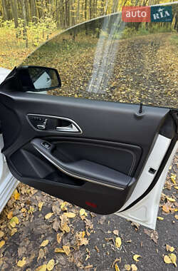 Седан Mercedes-Benz CLA-Class 2018 в 