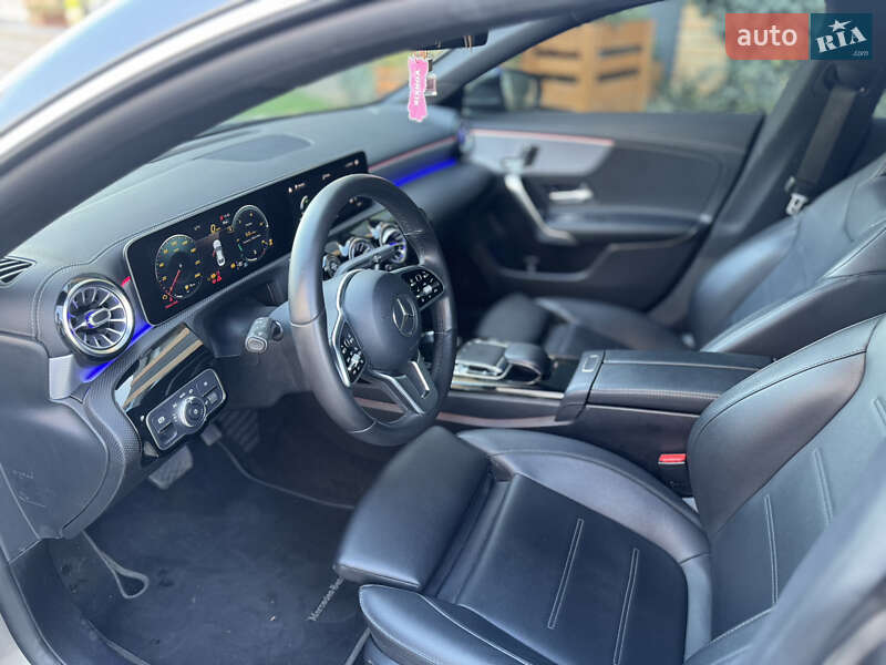 Седан Mercedes-Benz CLA-Class 2019 в Черновцах