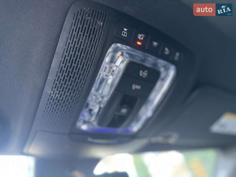 Седан Mercedes-Benz CLA-Class 2019 в Черновцах