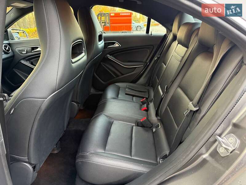 Седан Mercedes-Benz CLA-Class 2018 в Києві