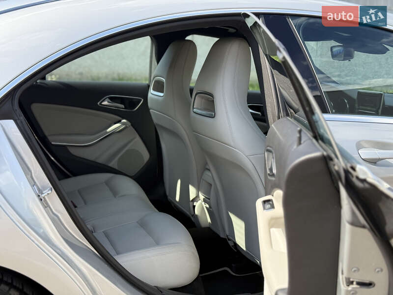 Седан Mercedes-Benz CLA-Class 2014 в Києві