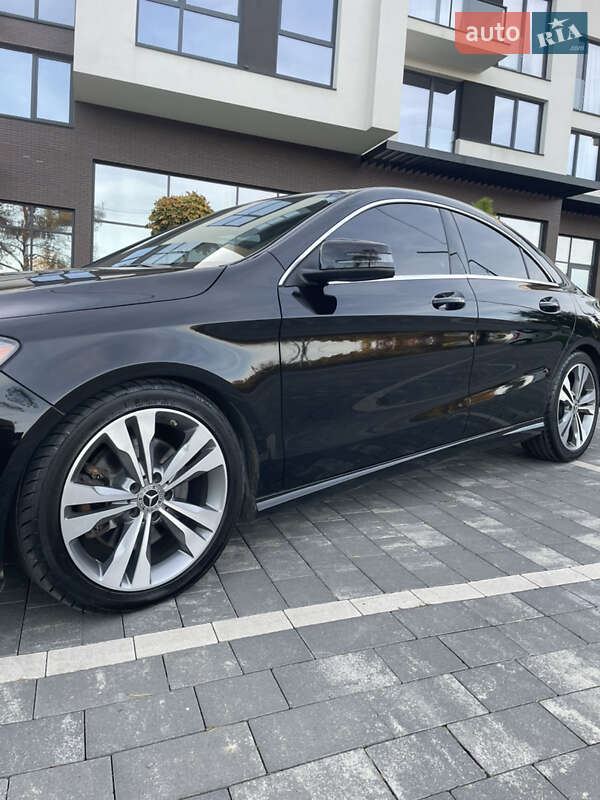 Седан Mercedes-Benz CLA-Class 2017 в Ужгороде