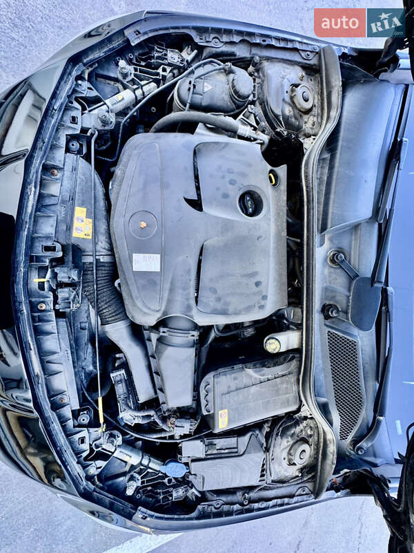 Седан Mercedes-Benz CLA-Class 2014 в Києві фото 23 Седан Mercedes-Benz CLA-Class 2014 в Києві