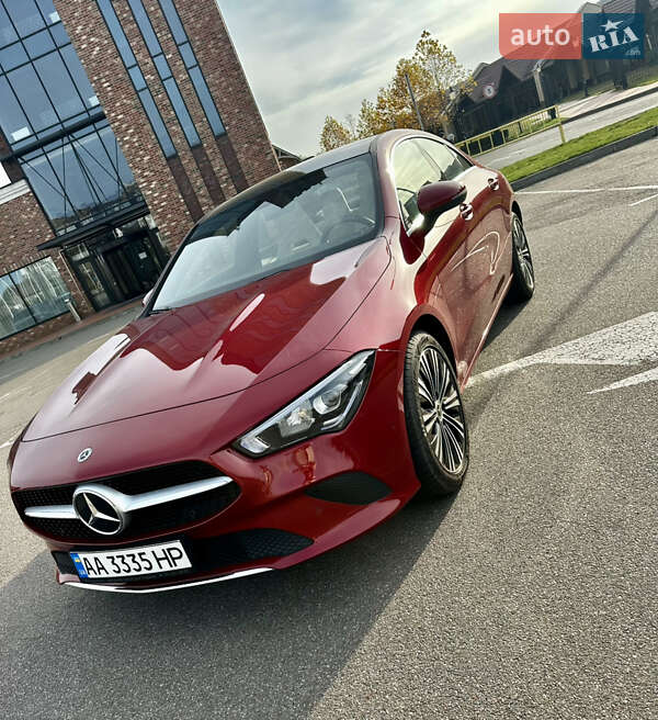Седан Mercedes-Benz CLA-Class 2022 в Киеве фото Седан Mercedes-Benz CLA-Class 2022 в Киеве