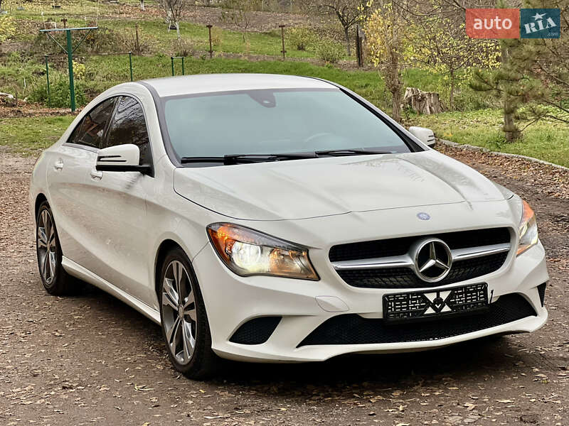 Седан Mercedes-Benz CLA-Class 2015 в Валках