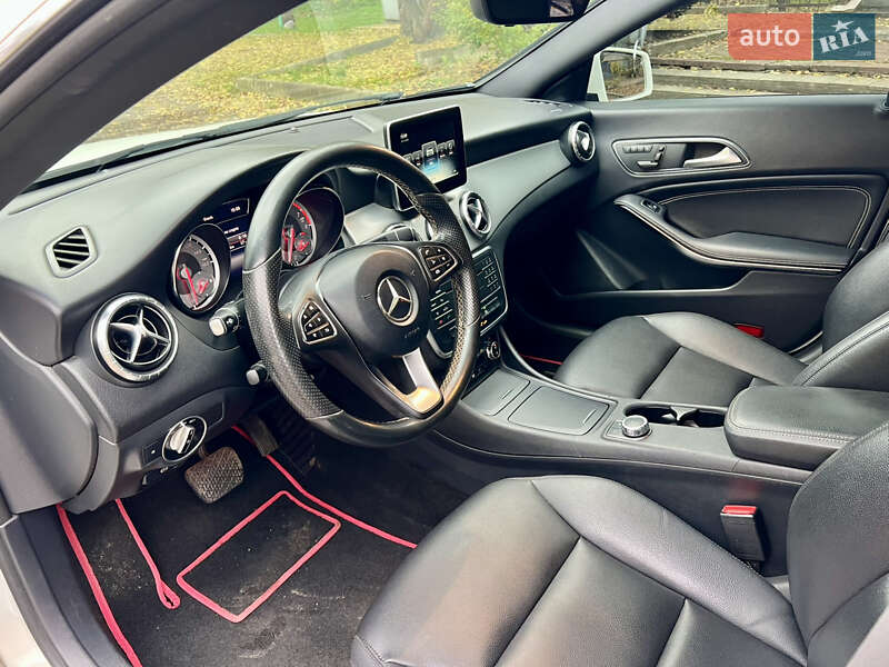 Седан Mercedes-Benz CLA-Class 2015 в Валках