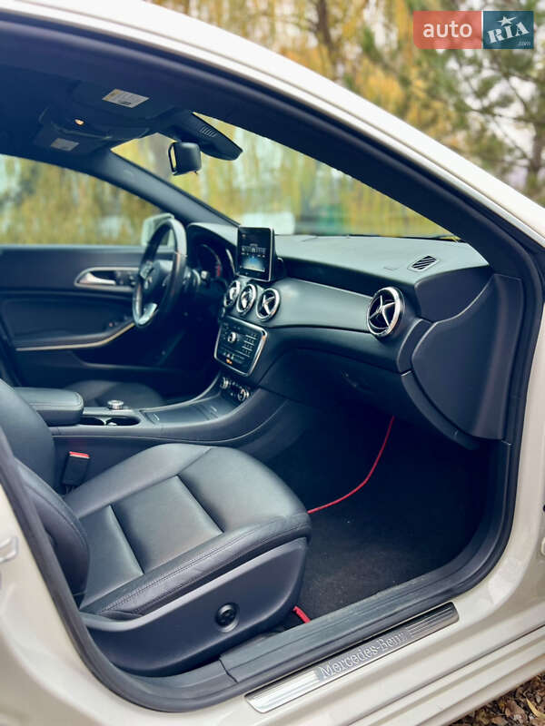 Седан Mercedes-Benz CLA-Class 2015 в Валках