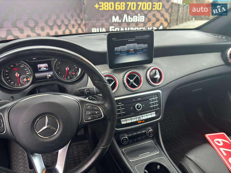 Седан Mercedes-Benz CLA-Class 2018 в Львові