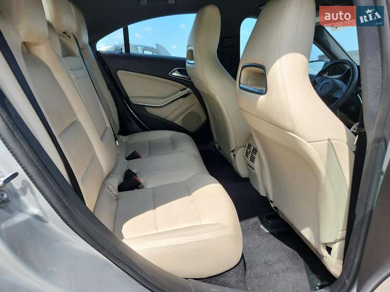 Седан Mercedes-Benz CLA-Class 2018 в Киеве фото 10 Седан Mercedes-Benz CLA-Class 2018 в Киеве
