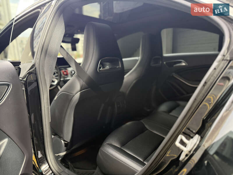 Седан Mercedes-Benz CLA-Class 2015 в Львові