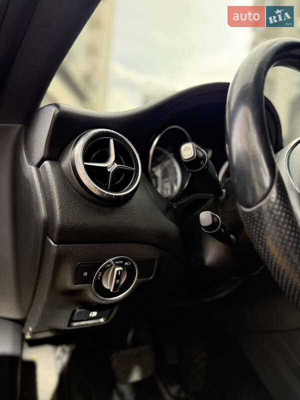 Седан Mercedes-Benz CLA-Class 2015 в Львові