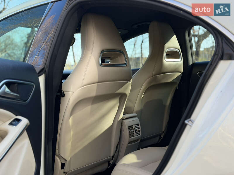 Седан Mercedes-Benz CLA-Class 2015 в Тернополі
