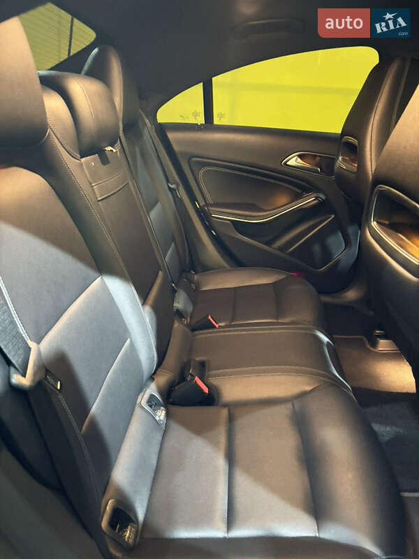 Седан Mercedes-Benz CLA-Class 2018 в Киеве