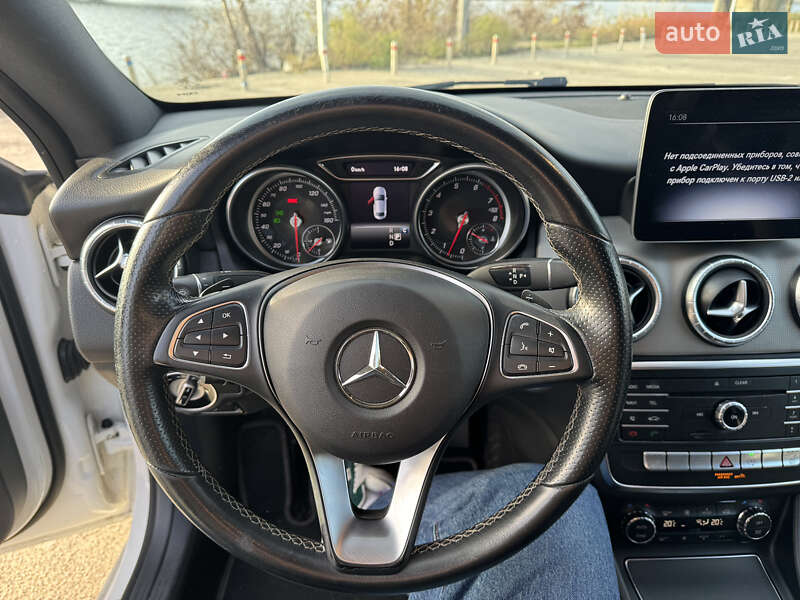 Седан Mercedes-Benz CLA-Class 2018 в Киеве фото 26 Седан Mercedes-Benz CLA-Class 2018 в Киеве