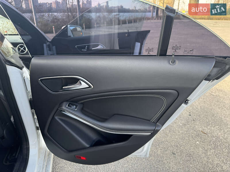 Седан Mercedes-Benz CLA-Class 2018 в Киеве фото 34 Седан Mercedes-Benz CLA-Class 2018 в Киеве