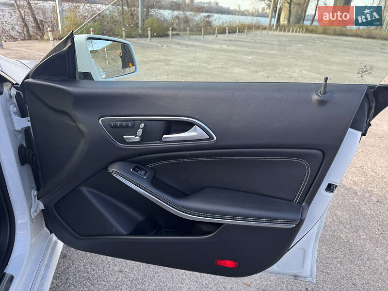 Седан Mercedes-Benz CLA-Class 2018 в Киеве фото 38 Седан Mercedes-Benz CLA-Class 2018 в Киеве