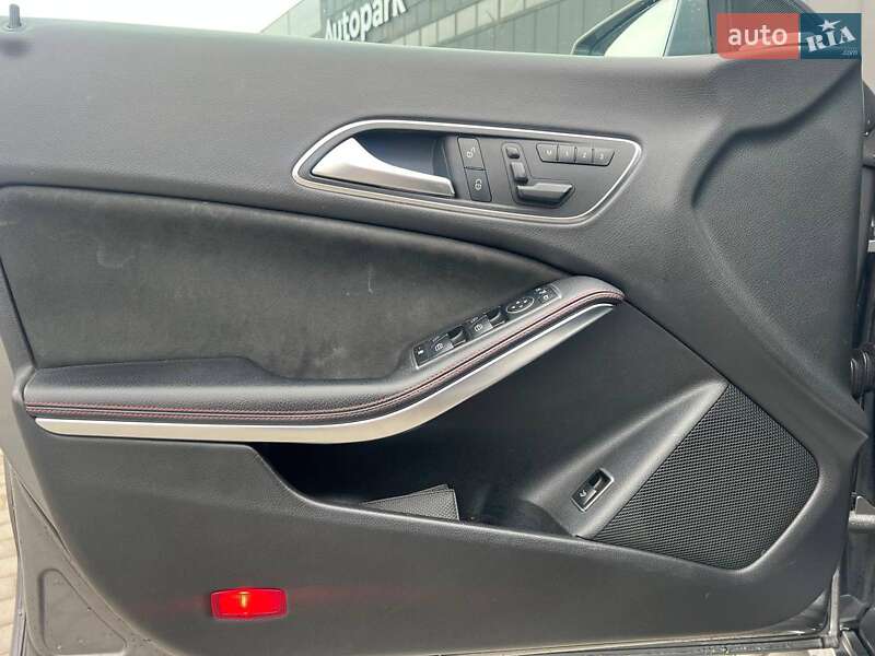 Седан Mercedes-Benz CLA-Class 2016 в Львові