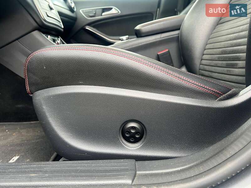 Седан Mercedes-Benz CLA-Class 2016 в Львові