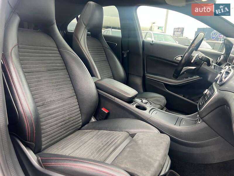 Седан Mercedes-Benz CLA-Class 2016 в Львові