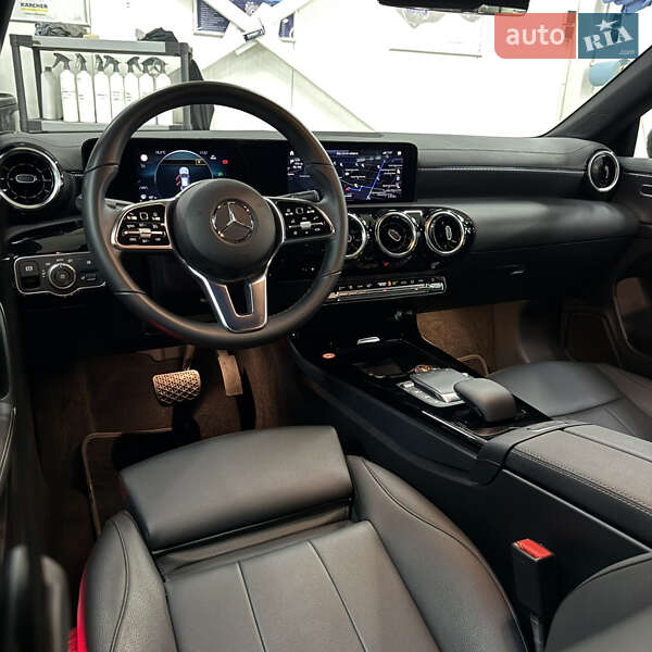 Седан Mercedes-Benz CLA-Class 2023 в Чернівцях