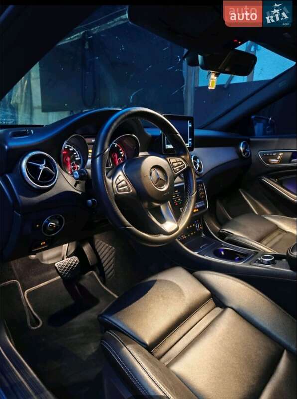 Седан Mercedes-Benz CLA-Class 2018 в Дрогобыче