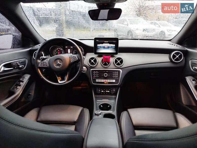 Седан Mercedes-Benz CLA-Class 2018 в Киеве