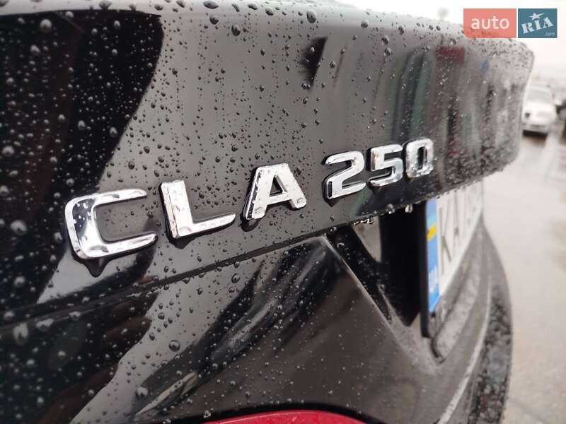 Седан Mercedes-Benz CLA-Class 2018 в Киеве
